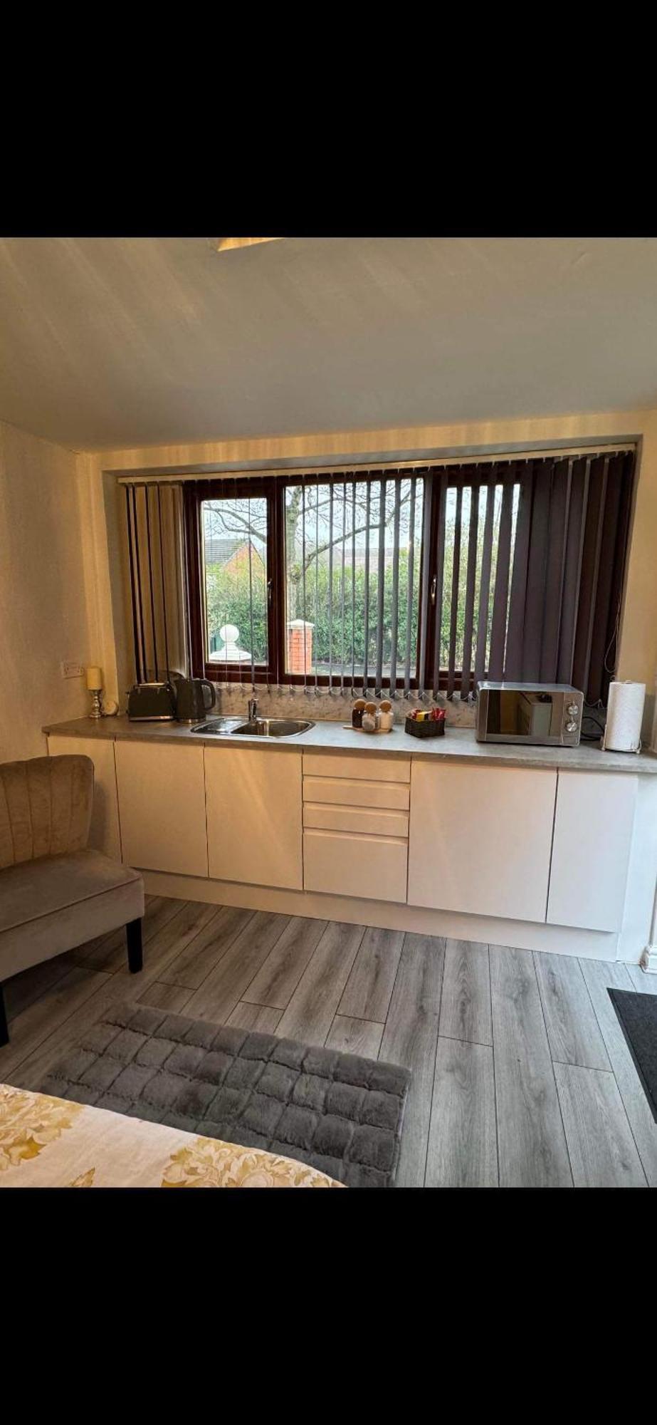 Private Guest House/Annexe 索尔福德 外观 照片
